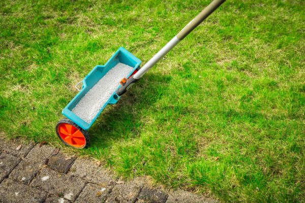 Cost of Commercial Lawn Treatment in Bremerton